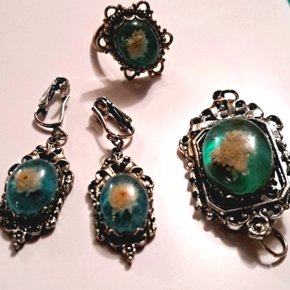 Vintage Victorian Flower Jewelry Set